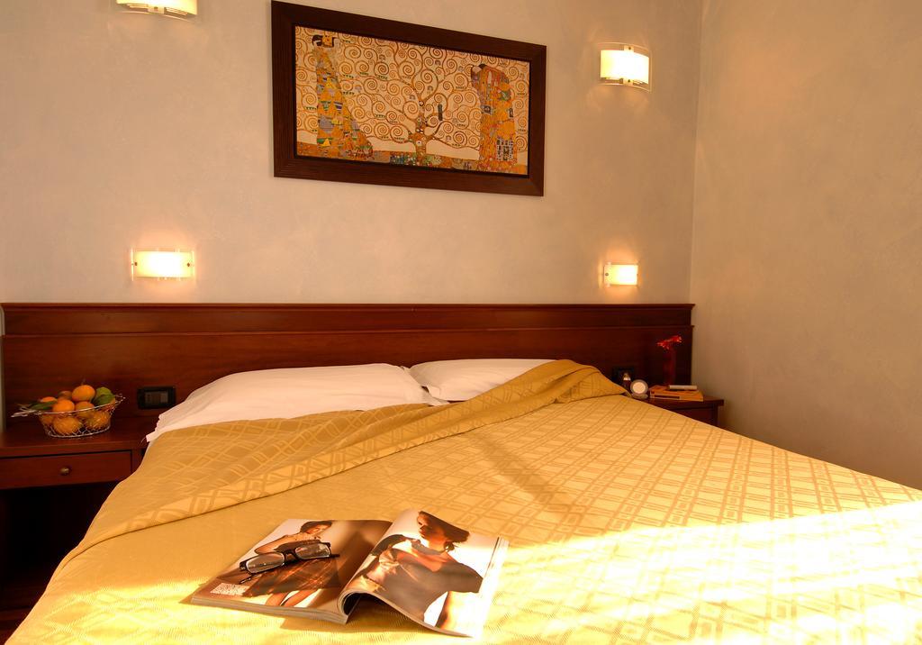 Hotel Palazzo Vecchio Florencia Habitación foto