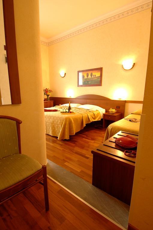 Hotel Palazzo Vecchio Florencia Habitación foto
