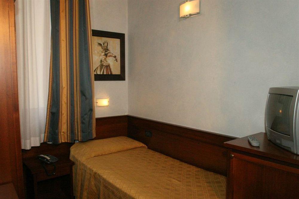 Hotel Palazzo Vecchio Florencia Habitación foto